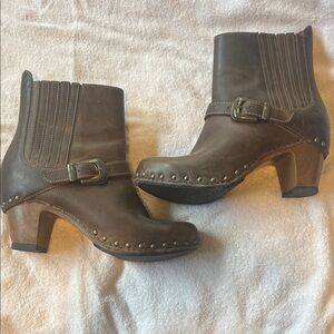 Brown Dansko Booties Leather SZ 39